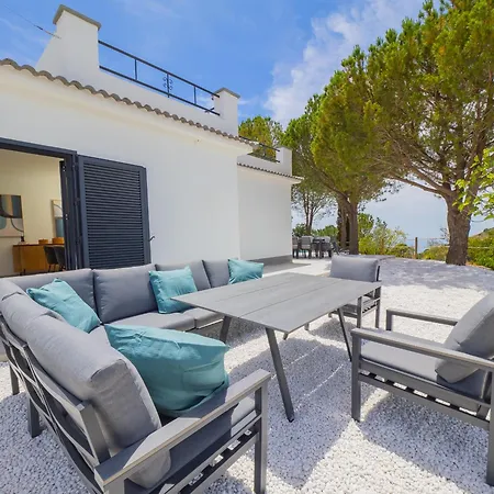 Cubo's Casa Pineda Malaga